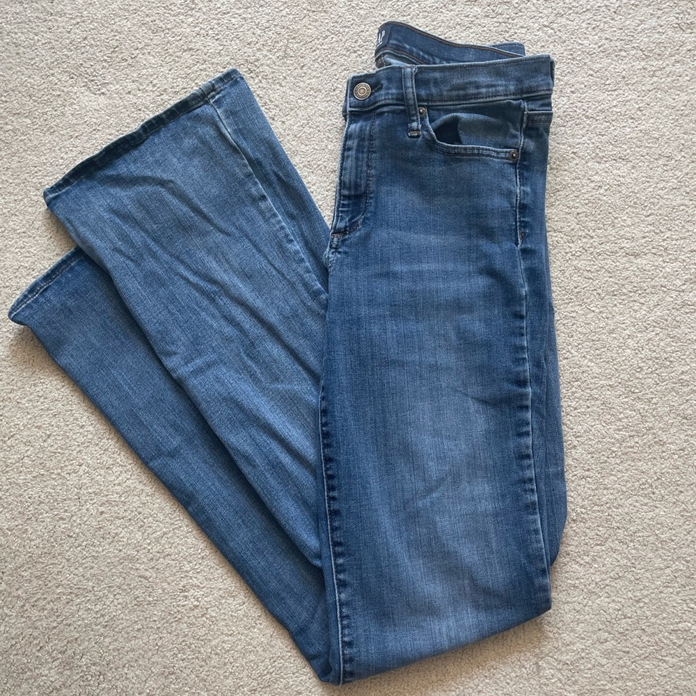Gap Perfect Boot Jean, size 30, medium wash. Fit more like a 27, rather than 30.